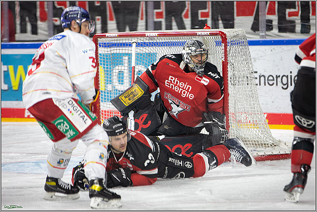 PENNY DEL; Koelner Haie- Duesseldorfer EG; Koeln, 16.01.2022